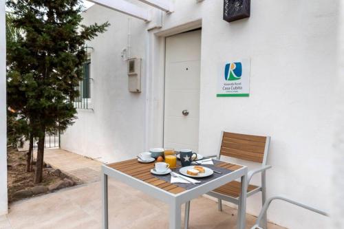 TurAlmeria - Casa Tranquila con Jardín y Aparcamiento privado