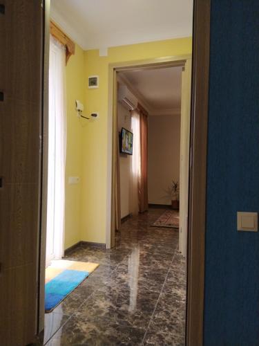 مدخل, M2 House in تشاكفي