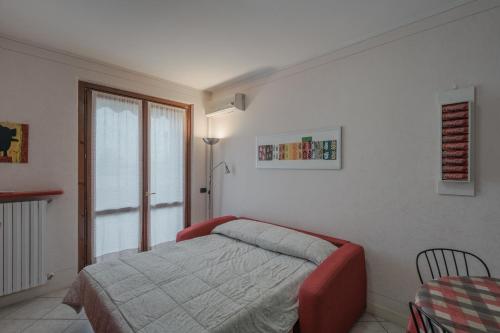 Mosaici Sunrise - lake front apartment with beautiful view