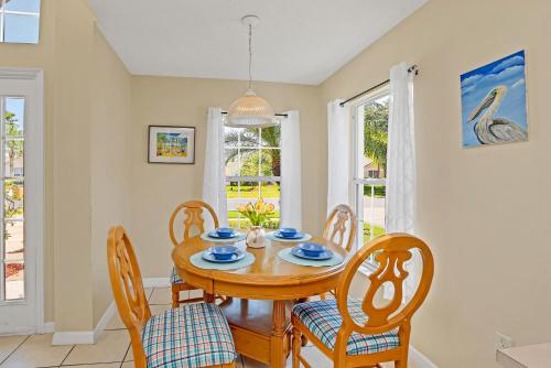 Spacious Pool Area and Game Room Quiet Location Close to Disney #6LB73 - image 6