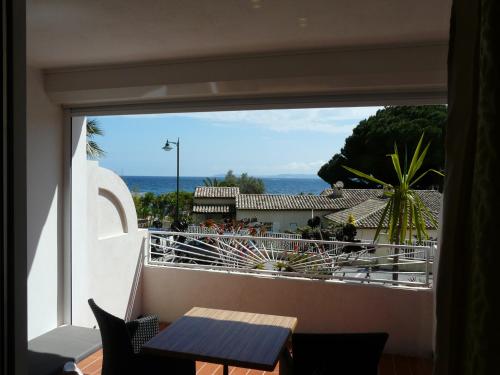 Hôtel Beau Soleil Room Type - Suite with Sea View