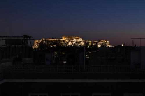 Gorgeous Retiré with Breathtaking Acropolis view! Athens