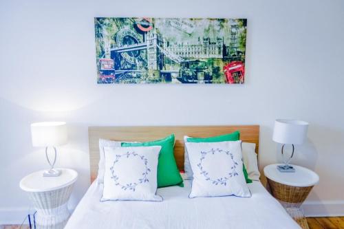 Newly Furnished Flat on Leith Walk Sleeps 4! - main image