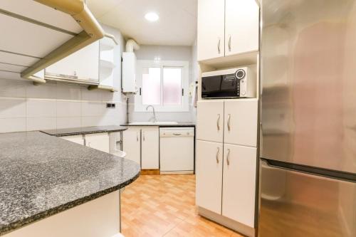 Luminous 2 Bedrooms next to Sagrada Familia - main image