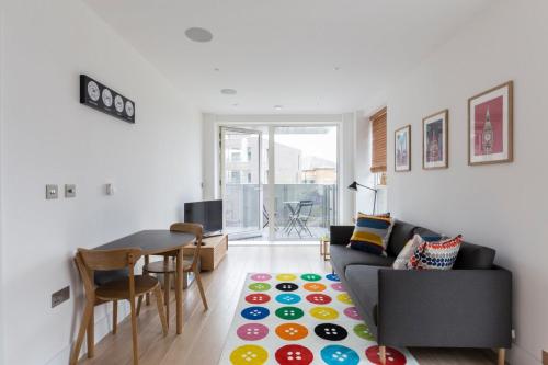 Modern Brixton 2 Bedroom With Balcony, Brixton, London