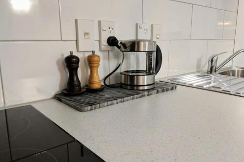 Cozy Queen Street 1 Bedroom flat in the Heart of Central Business District