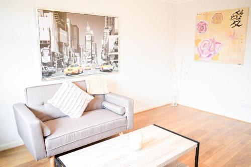 City Centre 2 Bedroom Apartment - image 5
