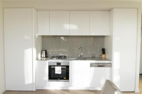 Brand New 1 Bedroom Apartment in South Melbourne