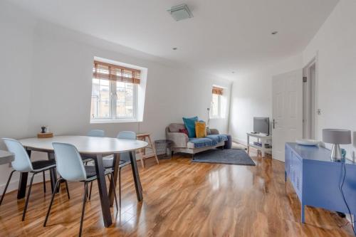 Modern & Central 2 Bed minutes from Euston Station