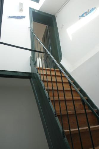 Bright 1 Bedroom top floor apartment with terrace & river view
