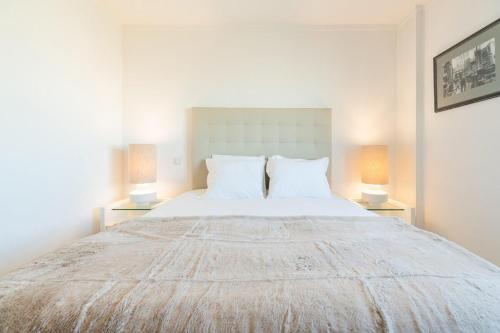  Modern 2 Bedroom Apartment with Balcony and Amazing Views in Lissabon