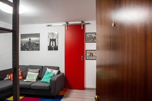 Cosy 2Bed in Madrid weasy Airport access - image 8