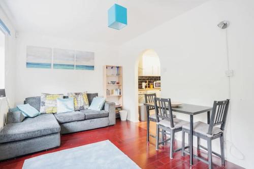 Modern and Homely 2 Bedroom by Canary Wharf gîte à louer Wapping Rail Station