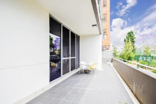 Sun-Drenched 3 Bedroom Apartment in Turrella