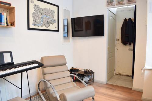 Cozy Studio minutes away from Bethnal Green - image 2