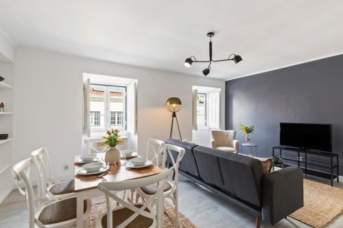 Stunning 2-Bedroom Apt Sleeps 5 nr Belém - image 2