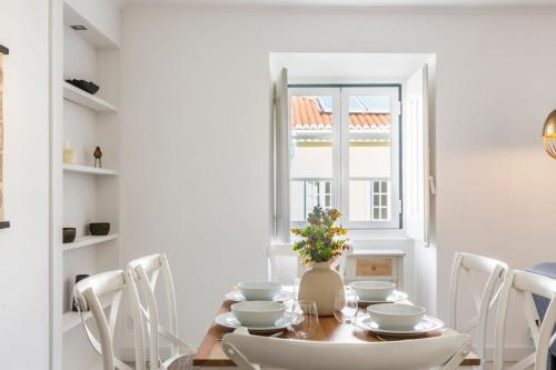 Stunning 2-Bedroom Apt Sleeps 5 nr Belém - image 10