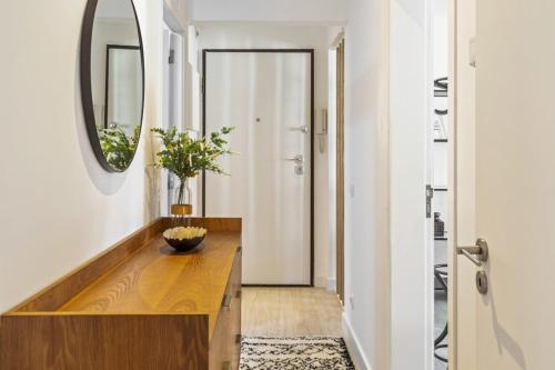 Stunning 2-Bedroom Apt Sleeps 5 nr Belém - image 4