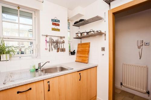 Stylish One Bedroom Flat in Vauxhall - image 11