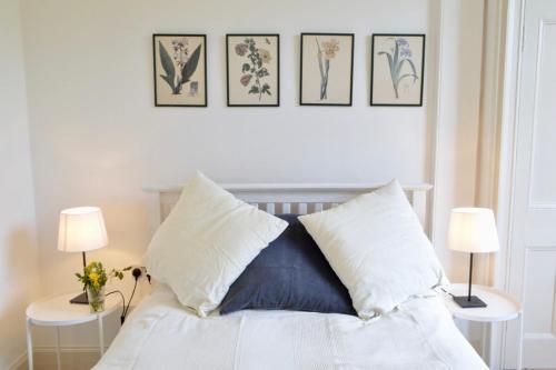 Bright 2 Bedroom Apartment