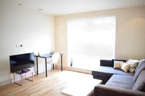 Modern Studio Apartment In Chelsea, Parsons Green, London