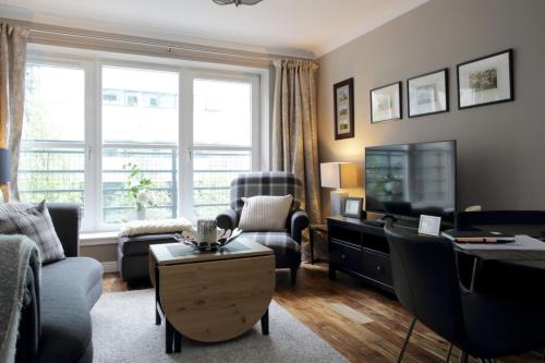Beautiful Royal Mile Apartment, , Edinburgh and the Lothians