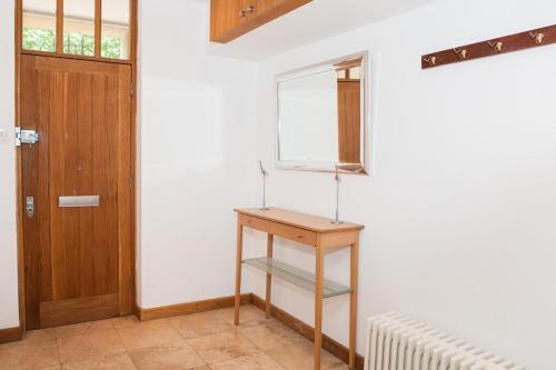 Spectacular Central 4-Bed Close To London Eye - image 5