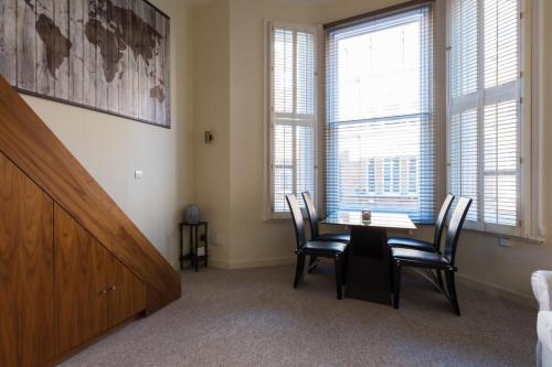 Modern 1 bed Flat in Knightsbridge - image 5