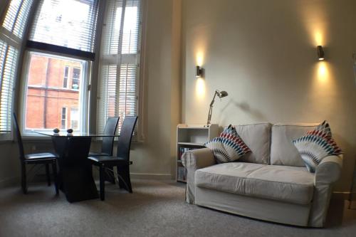 Modern 1 bed Flat in Knightsbridge - image 14