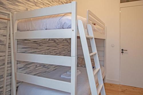 Colourful and Tasteful 2bedroom Apartment in Graça - image 12