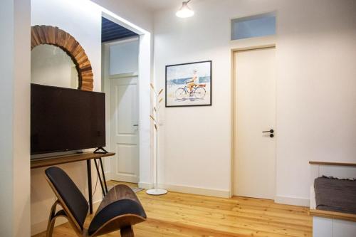 Colourful and Tasteful 2bedroom Apartment in Graça - image 2