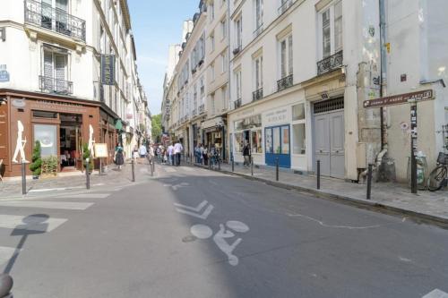 New renovated Saint Germain 2BD - image 2