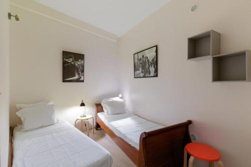 New renovated Saint Germain 2BD - image 5