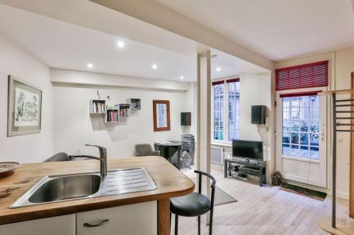 New renovated Saint Germain 2BD - main image