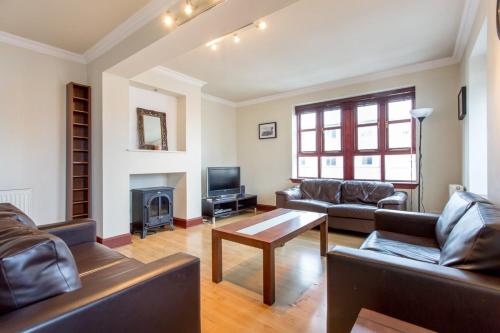 2 Bedroom Home By Leith's Shore!