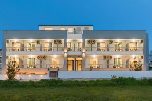 Sunshine Apartments