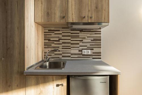 Hotelo Sunshine Apartments - image 5