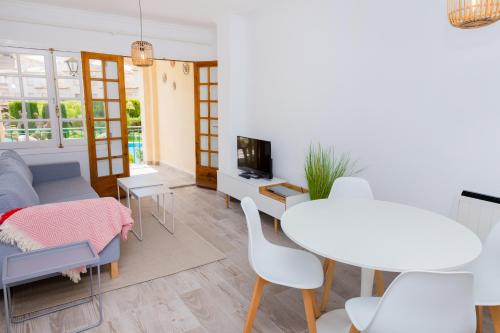 Isla Saint Tropez Apartment Javea Arenal by Rock Rentals