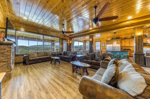 Mountain Splash Lodge - image 5