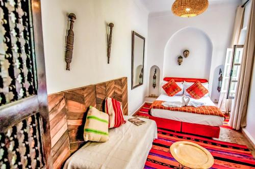 room detail thumbnail 1