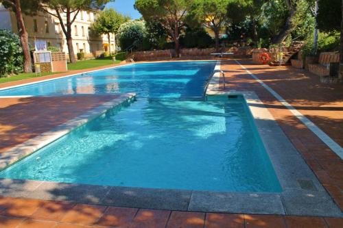 المرافق, 3X-ROYAL C212-ber in Sant Joan de Palamos