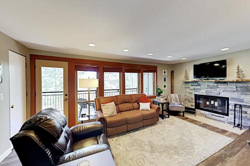 Exceptional Vacation Home in Bend condo - image 2