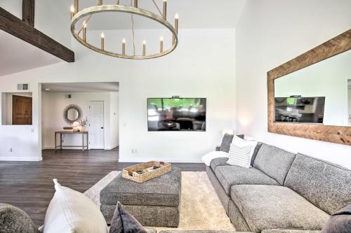 Palm Desert Escape with Patio, Grill and Fire Pit in Palm Desert, USA