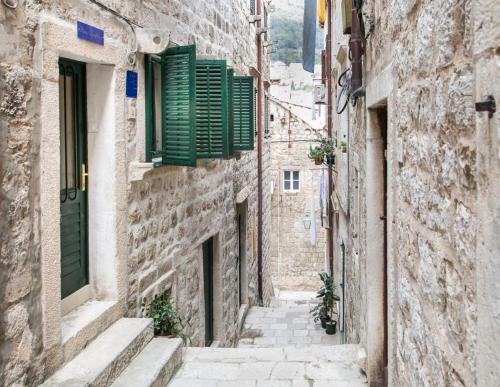 Blue Symphony Old Town - image 11