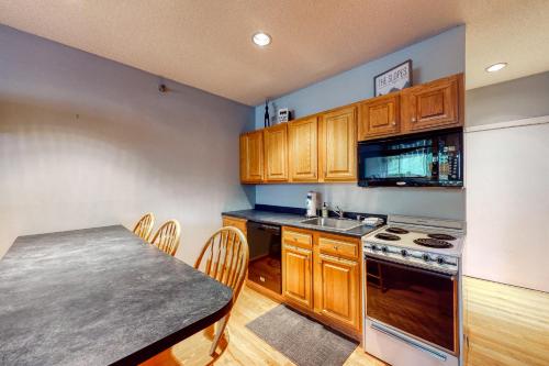 Fall Line E202 - main image