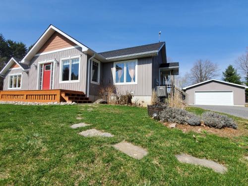 County Greenside Lakeview Resort in Trenton