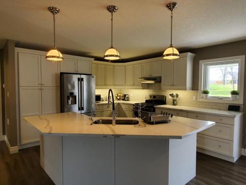 County Greenside Lakeview Resort in Trenton