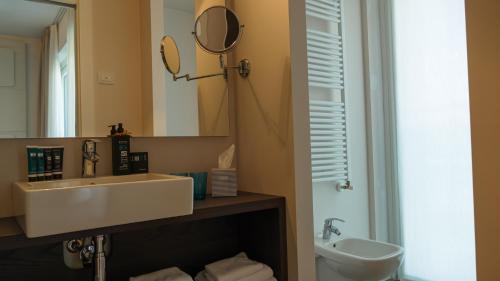 Solho Hotel - image 3
