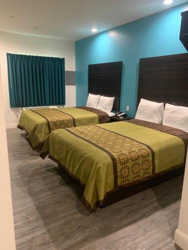 LOTUS INN - image 6