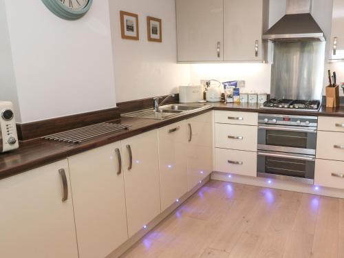 Ocean Seven - image 9